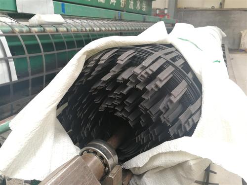 玻纤土工格栅生产商 产品描述玻纤土工格栅在处理沥青路面反射裂纹